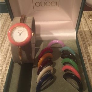 Authentic vintage Gucci 11/12.2 watch